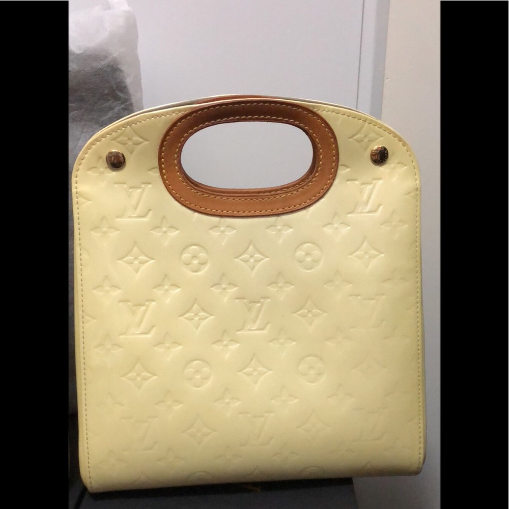 ON SALE Authentic Louis Vuitton Vernis Maple Drive
